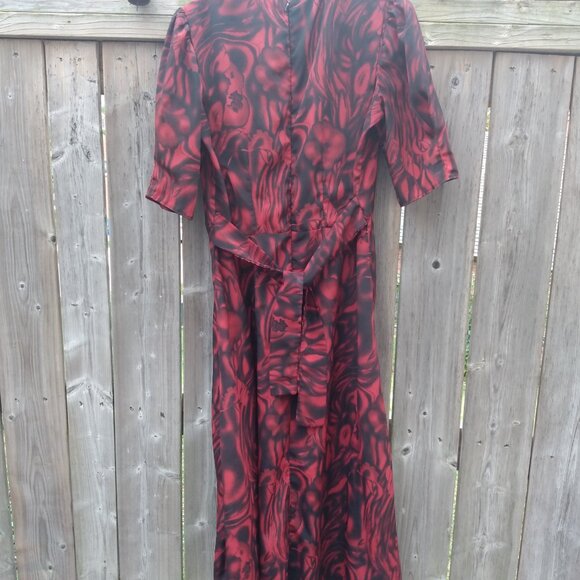 Amish Mennonite Cape Dress 36.5"B 29"W Red Black Modest Handmade - Picture 7 of 15